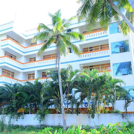 Ocean Bay Ayurvedic Beach Resort Kovalam Exterior photo