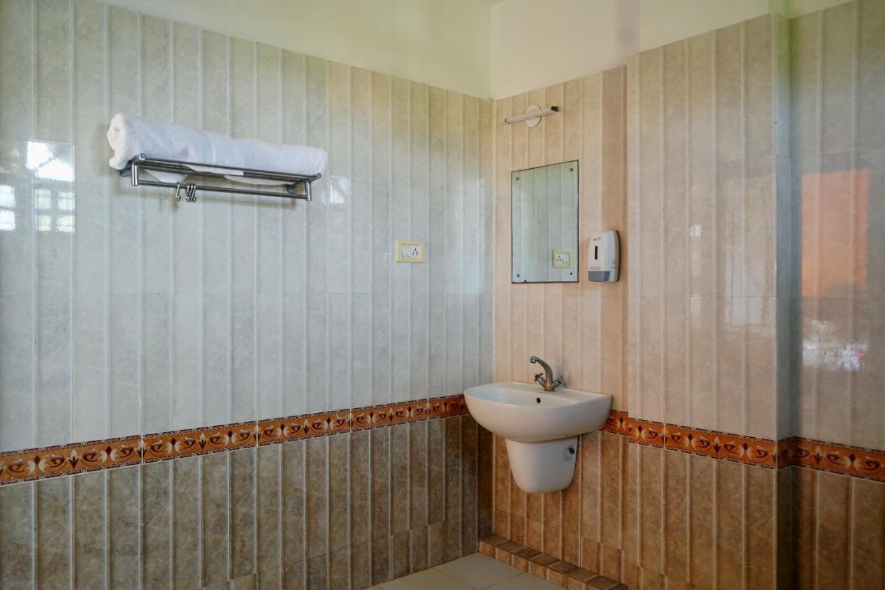 Ocean Bay Ayurvedic Beach Resort Kovalam Exterior photo